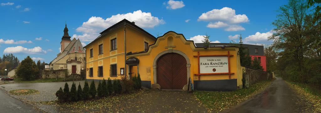 Fara Rancirov Hotel Jihlava Luaran gambar