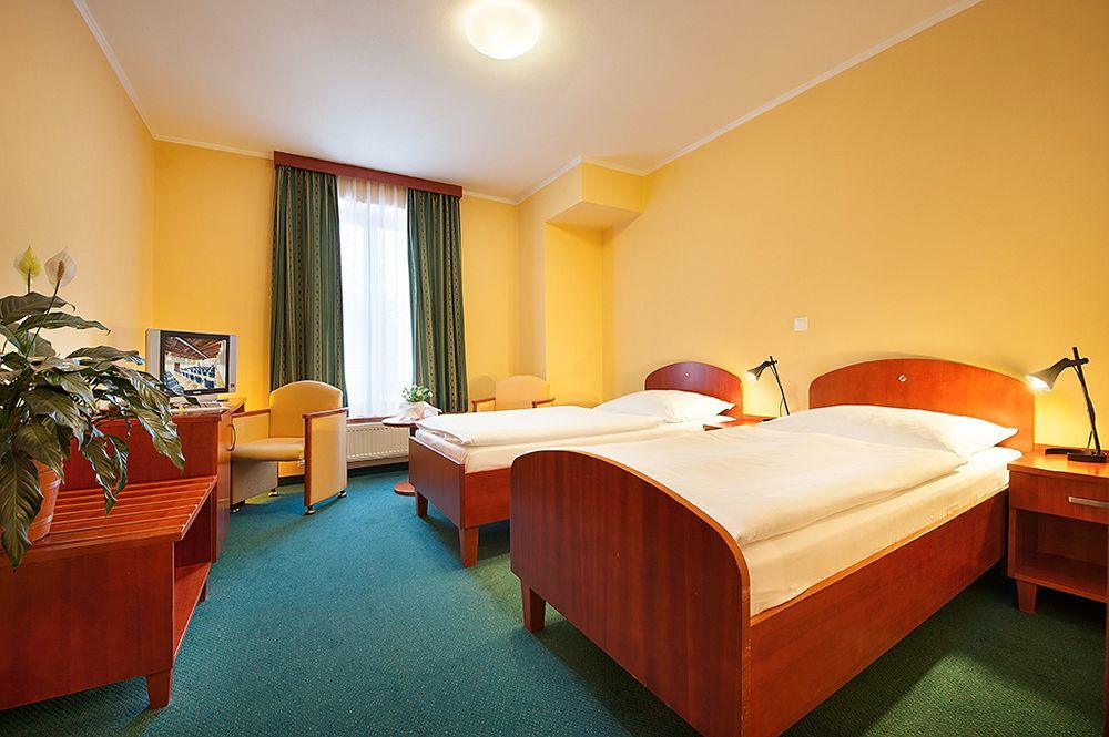 Fara Rancirov Hotel Jihlava Luaran gambar