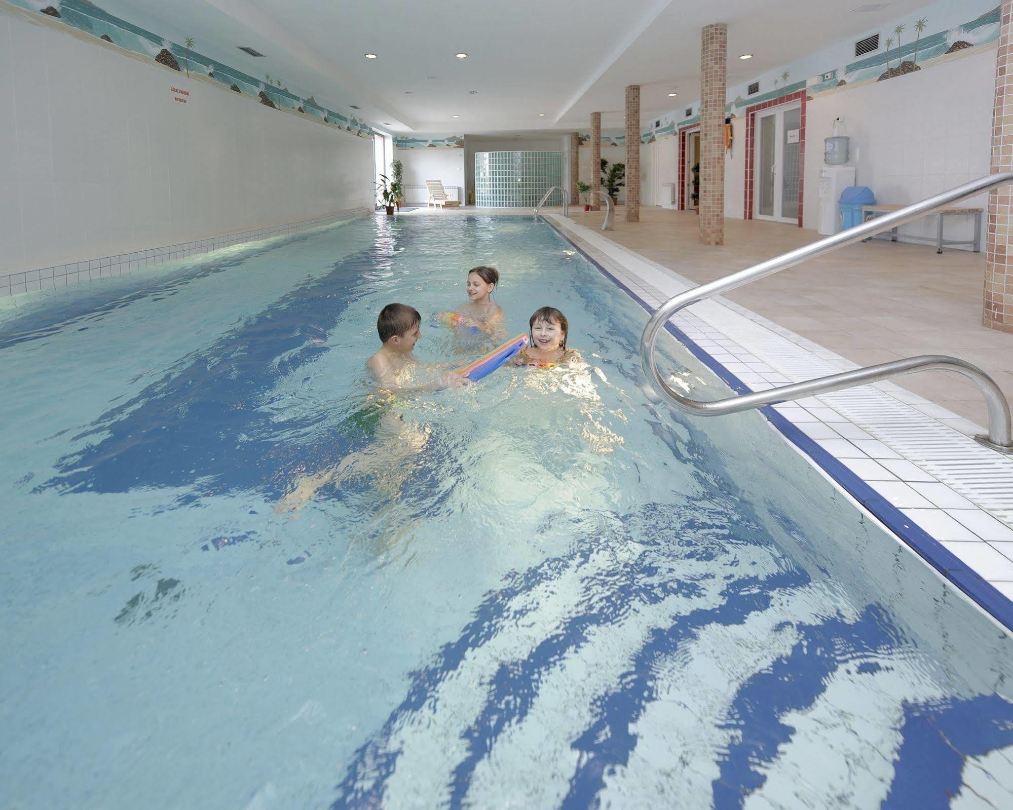 Fara Rancirov Hotel Jihlava Luaran gambar
